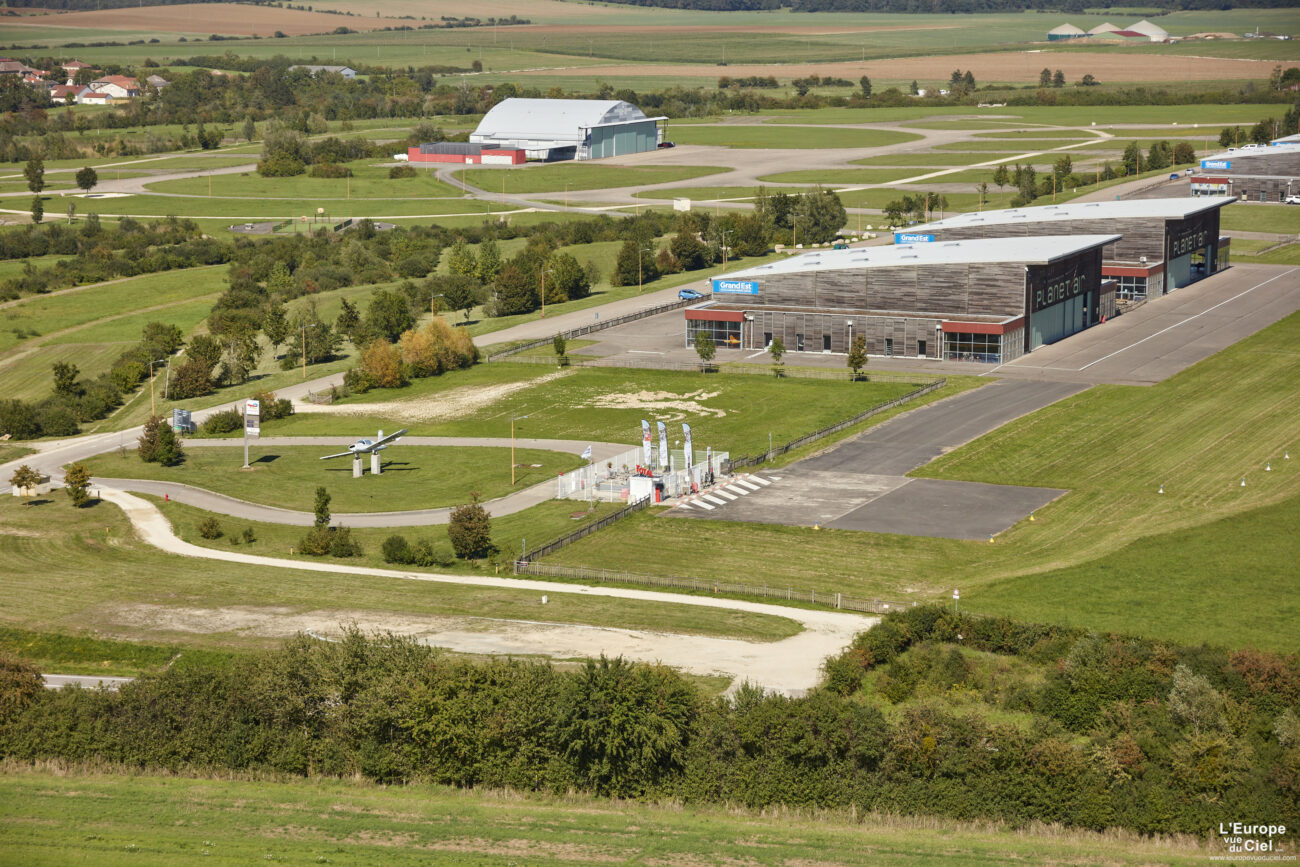 lorrup actualites credit photo © LEurope Vue du Ciel Chambley E188090 275 Lorr'Up Accompagner et faciliter le développement économique Aérodrome de Chambley Planet'Air - Prise de vue © L’Europe Vue du Ciel