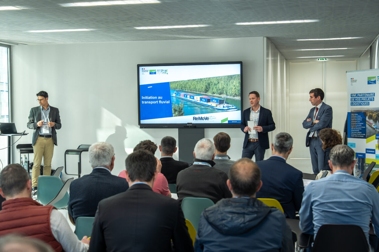 Transport fluvial : une solution durable pour vos besoins logistiques